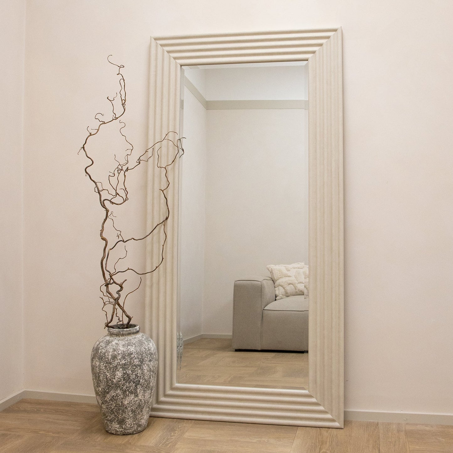Aurora - Miroir en béton nervuré pleine longueur 180cm x 90cm