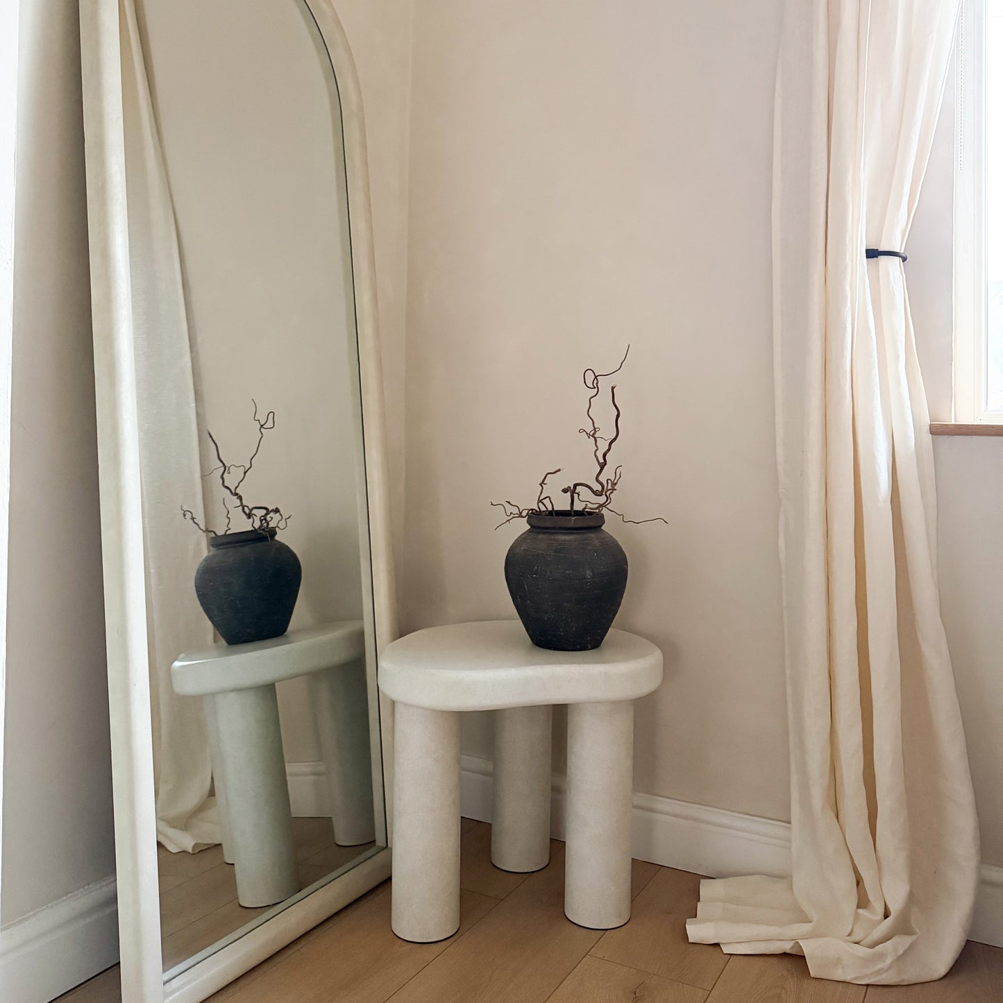 Savanna - Table d'Appoint en Bois Irrégulier et Béton