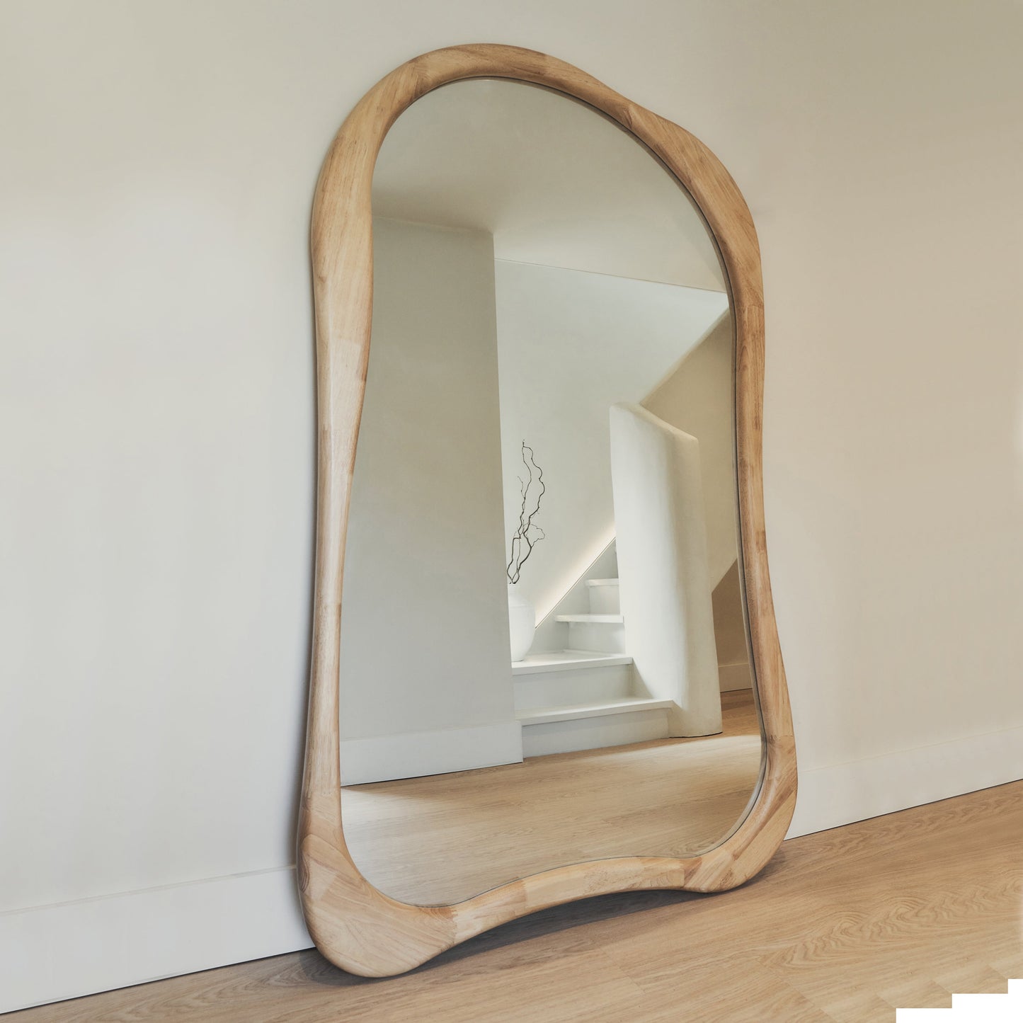 Arcurva - Miroir irrégulier extra grand pleine longueur en bois clair 190cm x 120cm