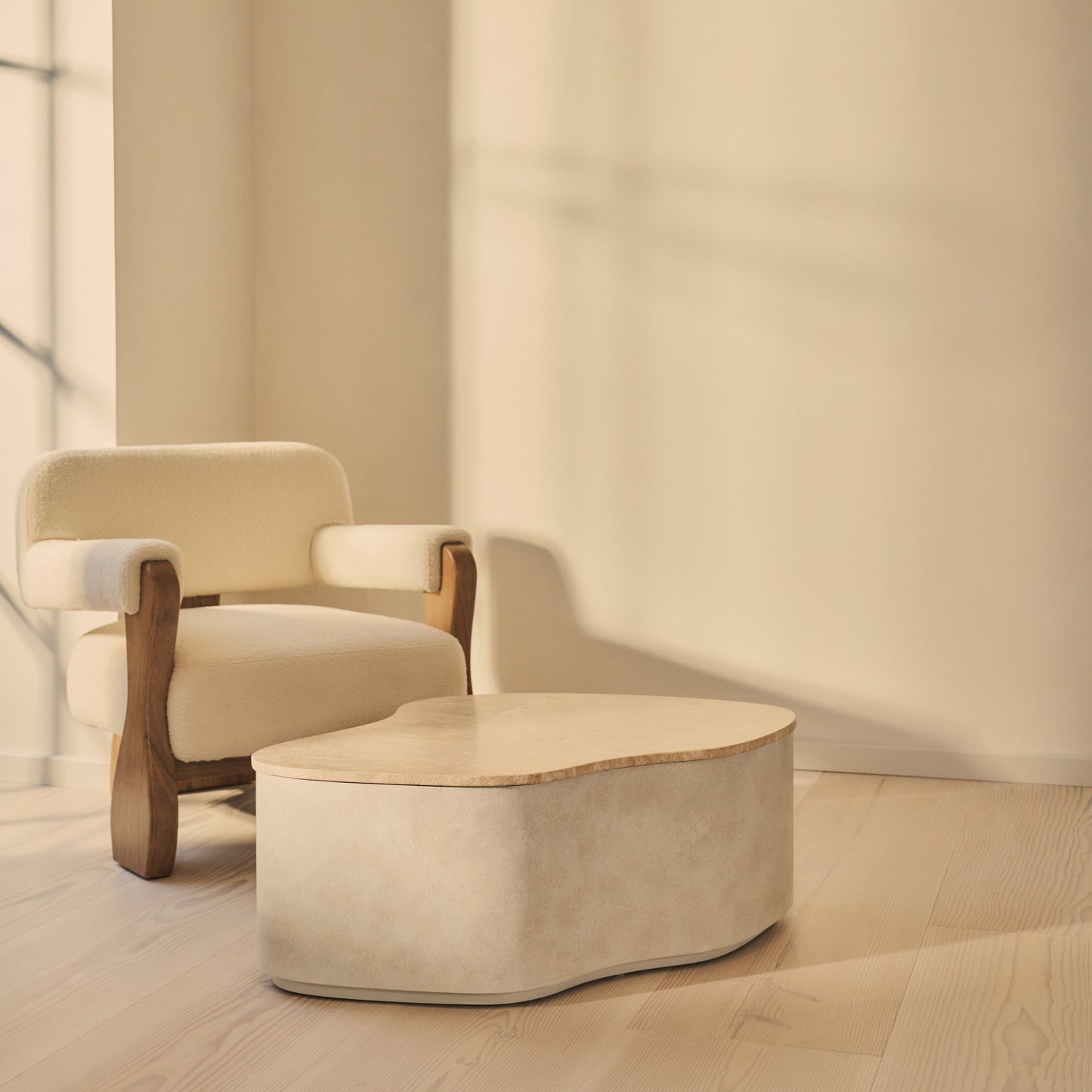 Arlo - Table basse premium en béton irrégulier travertin beige