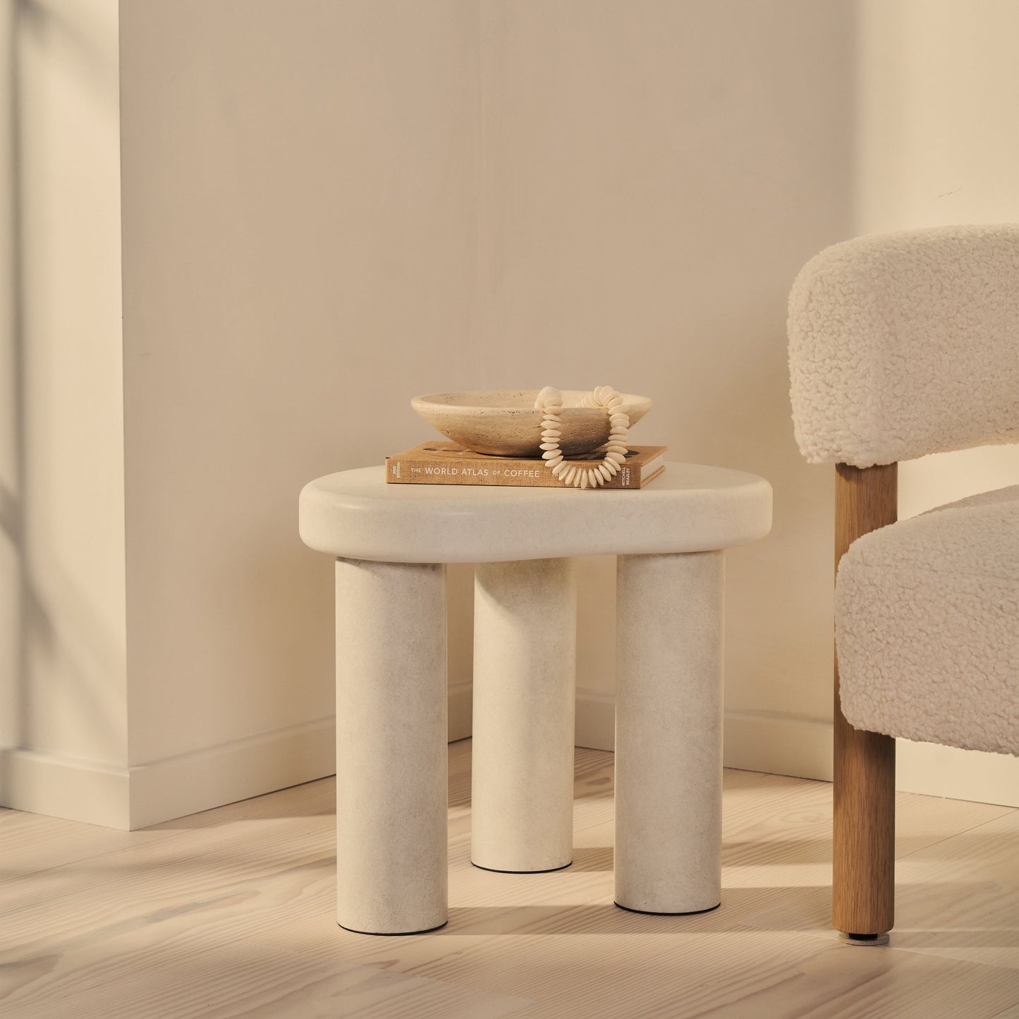Savanna - Table d'Appoint en Bois Irrégulier et Béton