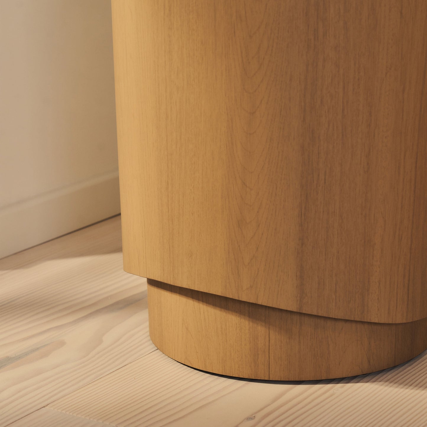 Magna - Table d'Appoint Onde en Bois Chaleureux