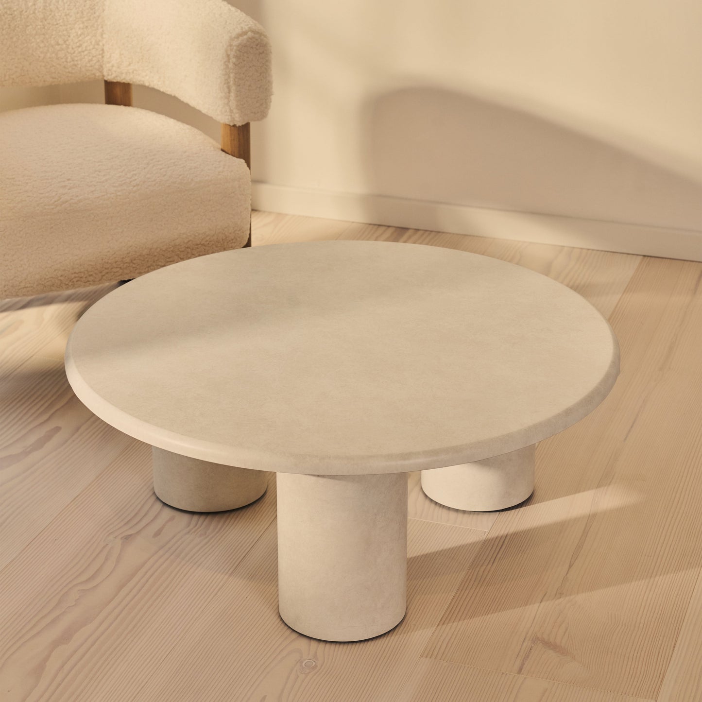 Alina - Grande table basse ronde en bois et béton