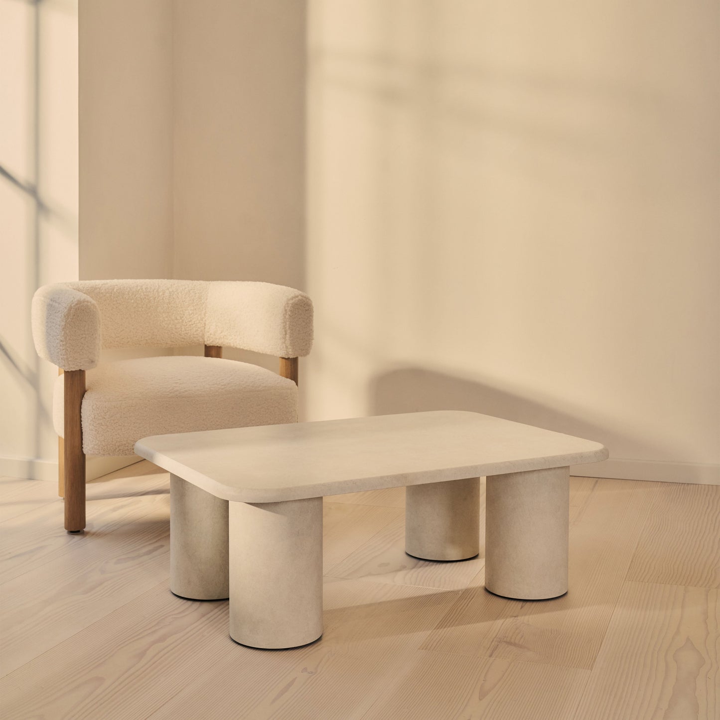 Alina - Grande table basse rectangulaire en bois et béton