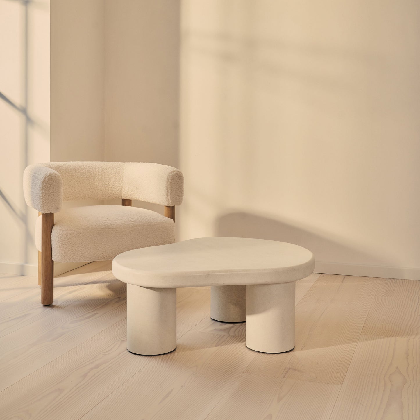 Savanna - Table basse en bois irrégulier et béton