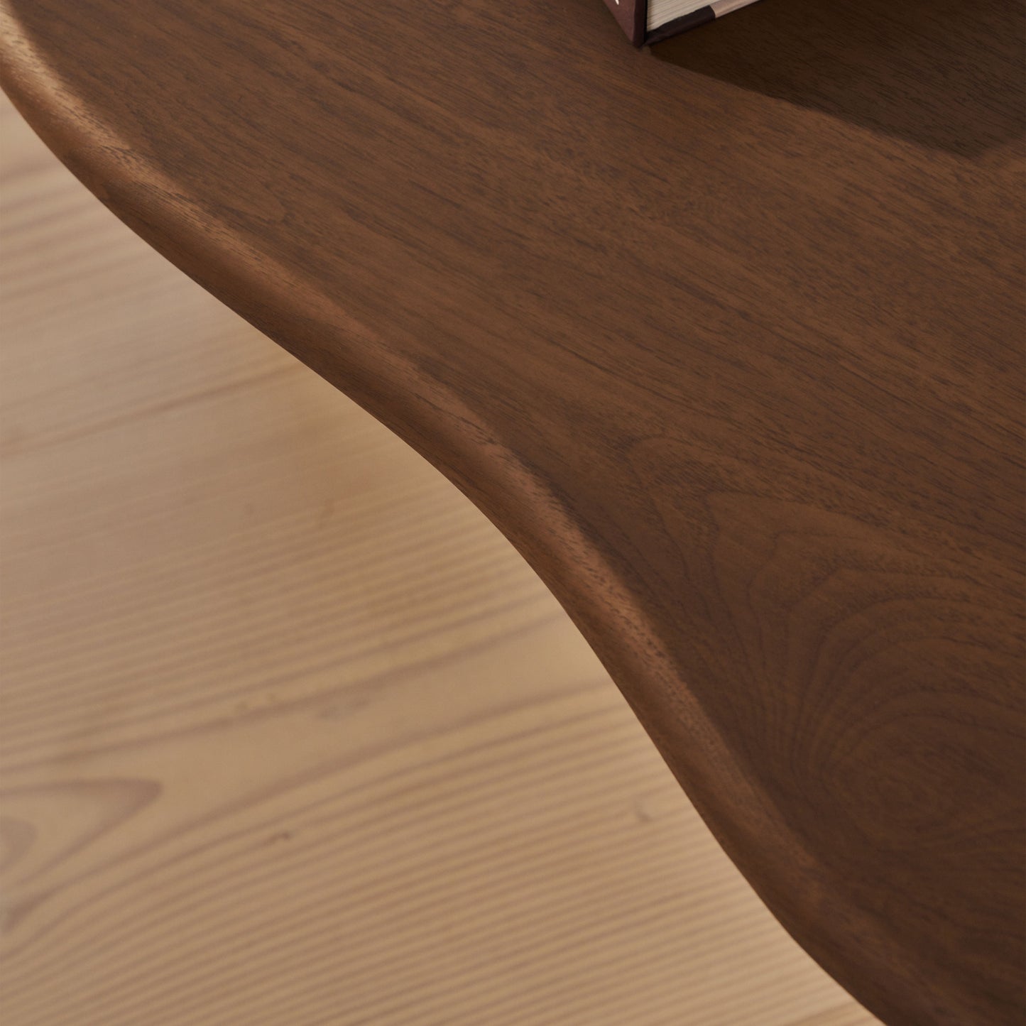 Savanna - Table basse en bois irrégulier foncé
