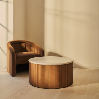 Cove - Table Basse Ronde Cannelée Bois Chaud
