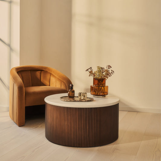 Cove - Table basse ronde nervurée en bois foncé
