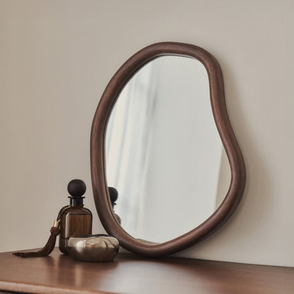 Aaliyah - Miroir mural irrégulier en bois foncé 42 cm x 35 cm