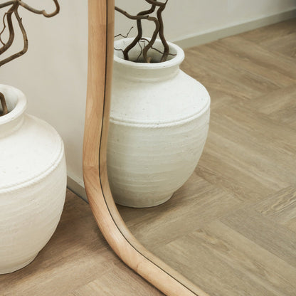 Aaliyah - Miroir irrégulier extra grand pleine longueur en bois clair 180 cm x 110 cm