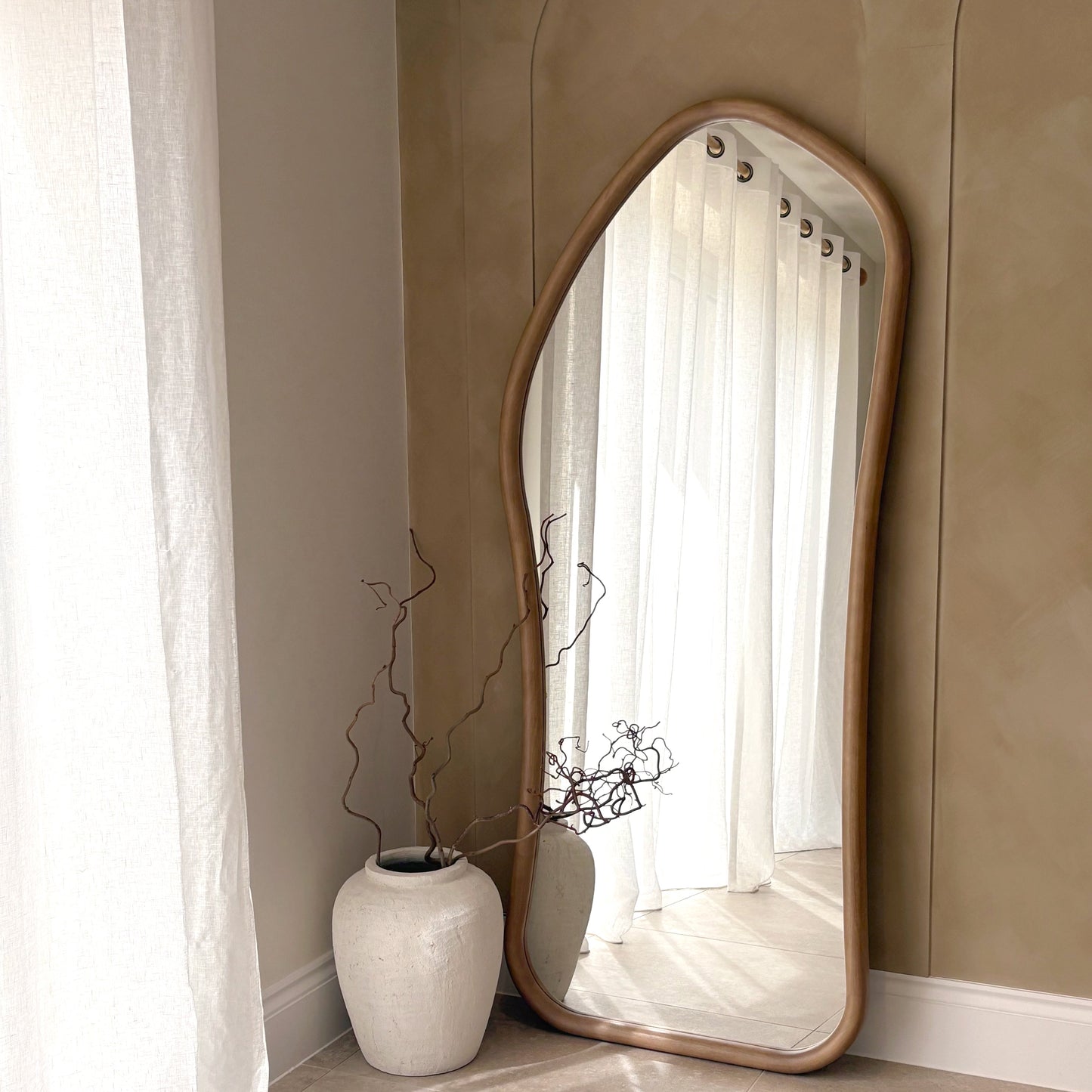 Aaliyah - Miroir irrégulier en bois chaud pleine longueur 180cm x 80cm