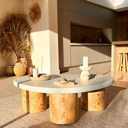 Aegean - Table basse irrégulière en bois de burl naturel et béton à 3 pieds