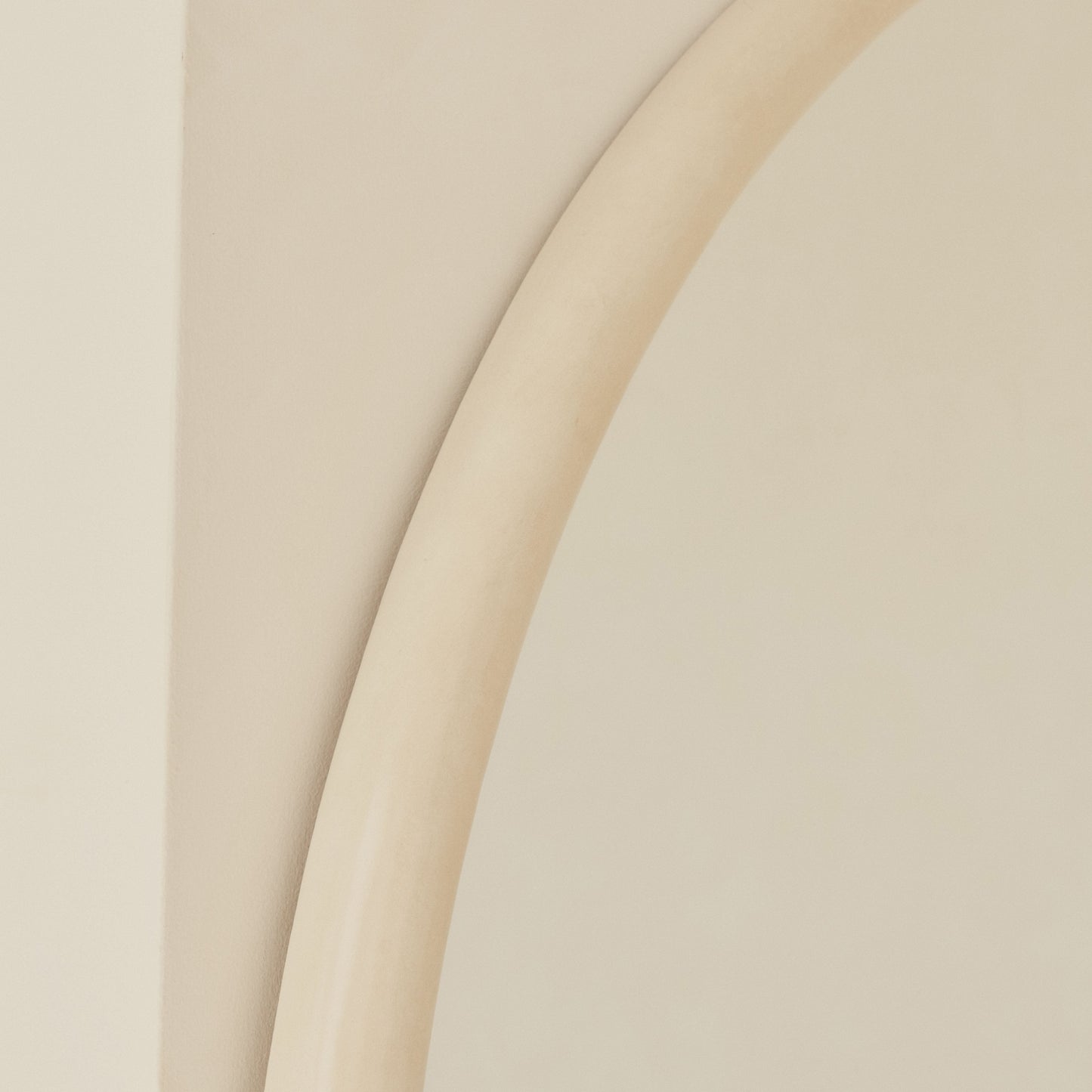 Amora - Miroir en béton arqué extra large pleine longueur 200 cm x 120 cm