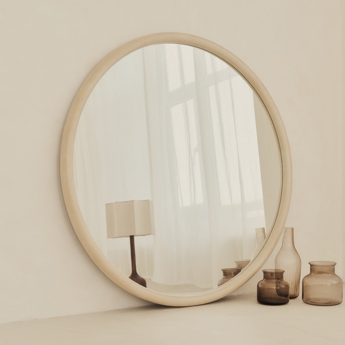 Amora - Grand Miroir Mural Rond en Béton 100cm x 100cm