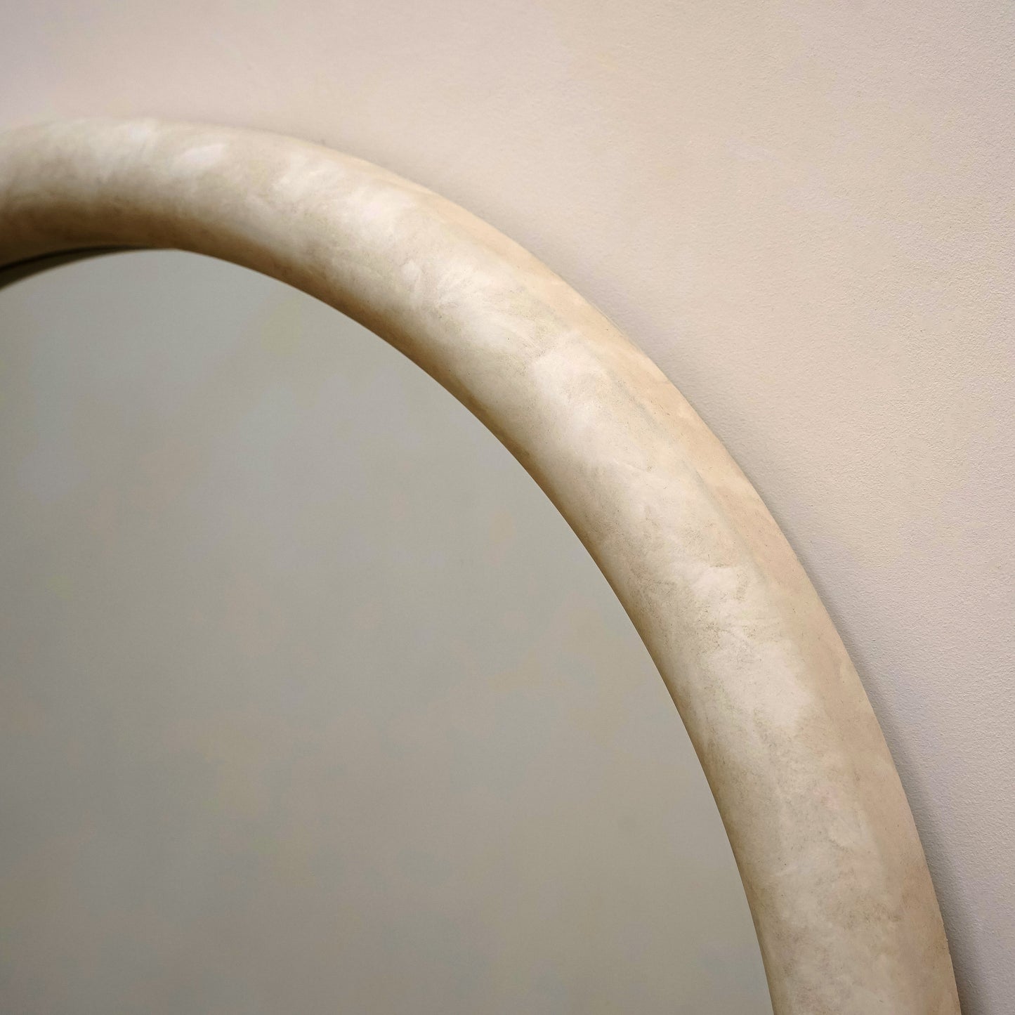 Amora - Miroir en béton grand format arche pleine longueur 172cm x 60cm