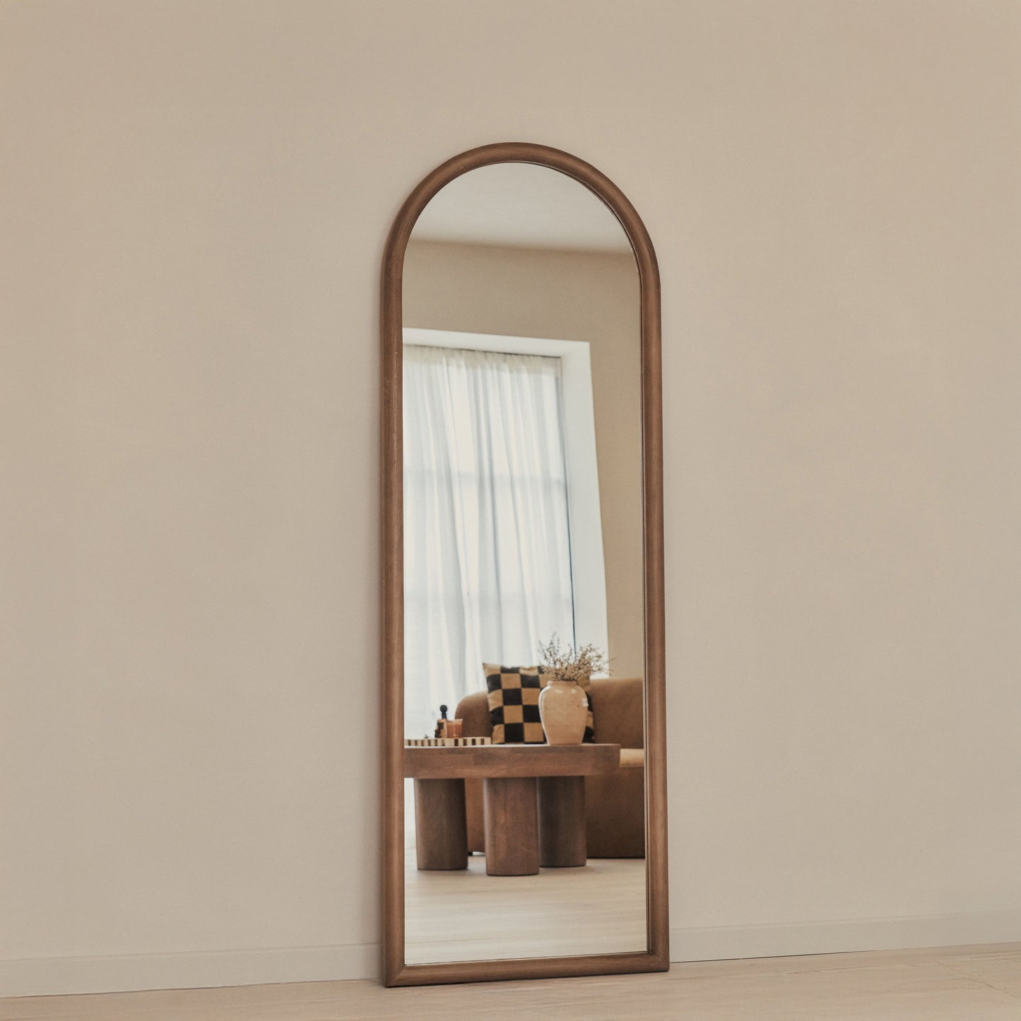 Amora - Miroir en bois chaud grand format plein pied arche 172cm x 60cm