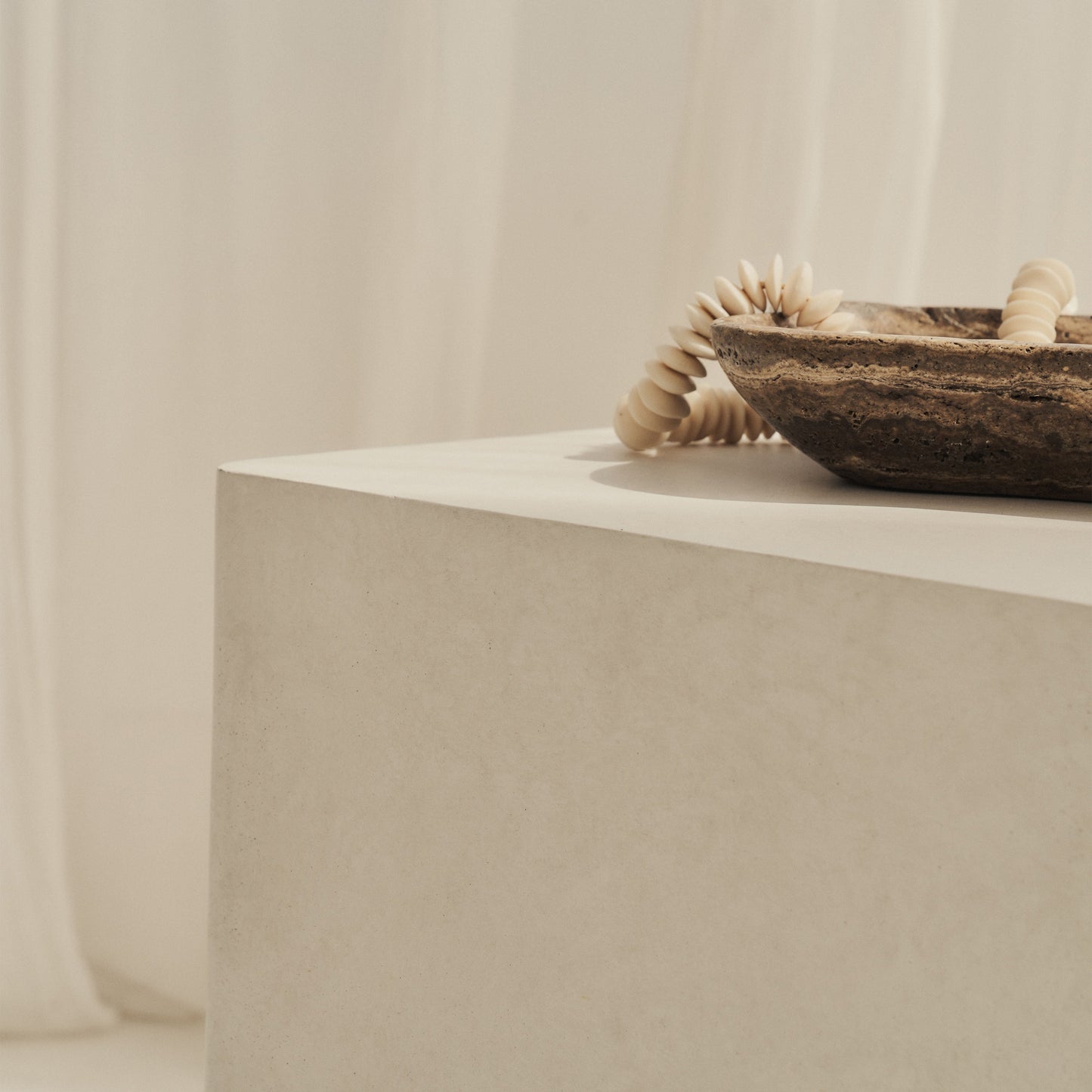 Angelo - Table d'Appoint Rectangle Minimaliste en Béton