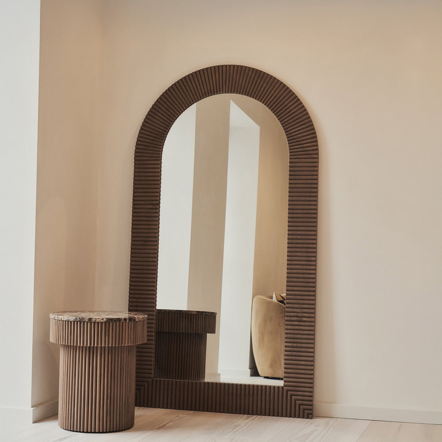 Sloane - Grand Miroir Arqué Premium en Bois Chaud 180cm x 100cm
