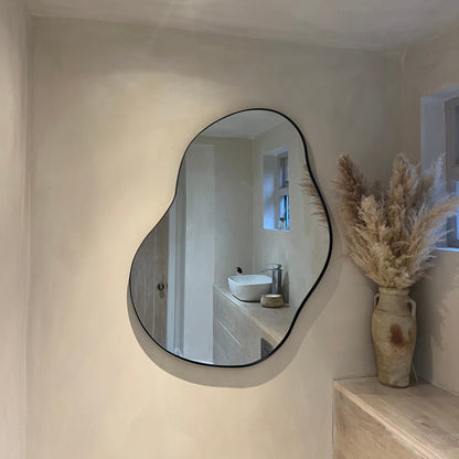 Ava - Miroir Noir en Forme d'Étang Irrégulier 100cm x 70cm