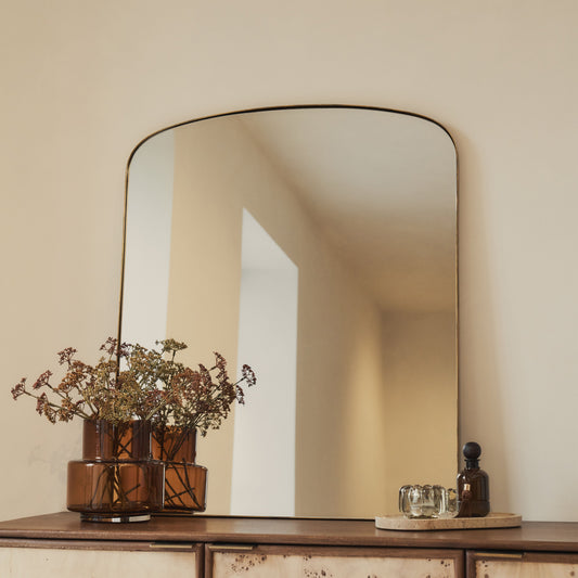 Bowness - Miroir Mural Métallique Contemporain Arqué Doré 90cm x 75cm