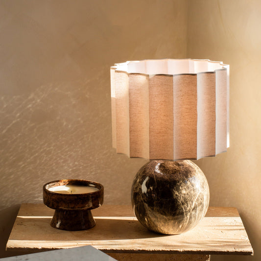 Caia - Lampe de table à abat-jour scallop Dark Emperador