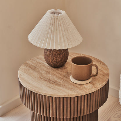 Sloane - Table d'Appoint Ronde en Travertin Beige et Bois Chaud Premium