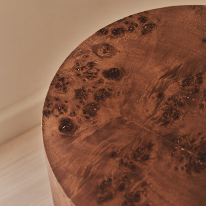 Arbour - Table d'Appoint Ronde Premium en Bois d'Érable Foncé Veiné