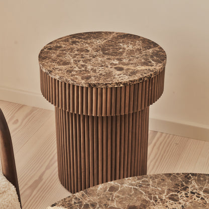 Sloane - Table d'Appoint Ronde en Marbre Dark Emperador et Bois Chaud Premium