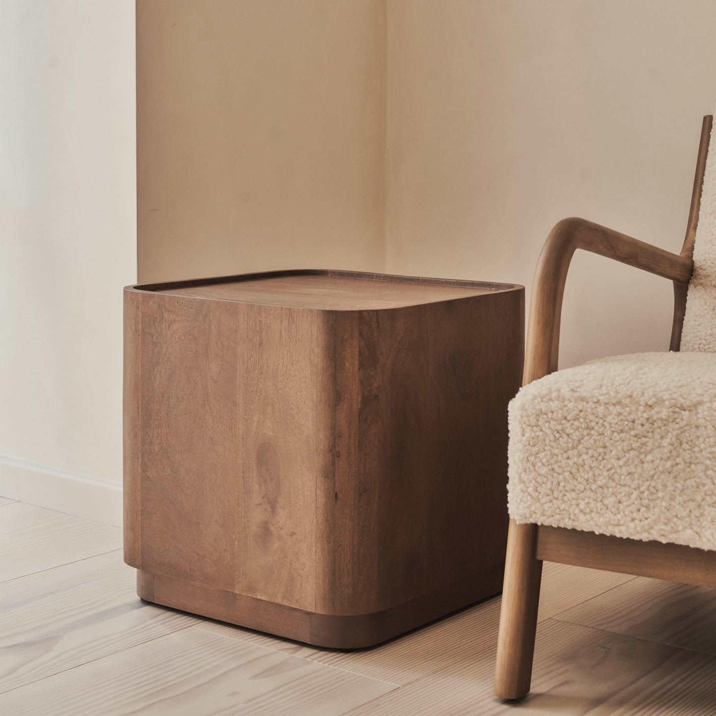 Fairmont - Table d'Appoint Carrée Premium en Bois Chaud
