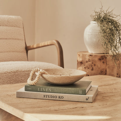 Melrose - Table basse carrée premium en travertin beige et bois chaud