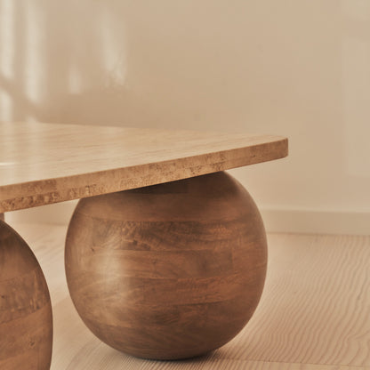 Melrose - Table basse carrée premium en travertin beige et bois chaud