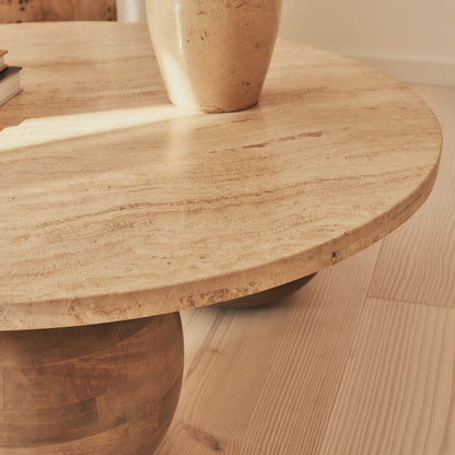 Melrose - Table basse ronde en travertin beige et bois chaud premium