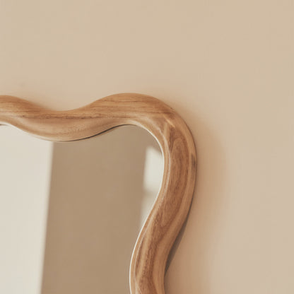 Marea - Miroir rétro ondulé en bois clair pleine longueur 170cm x 80cm
