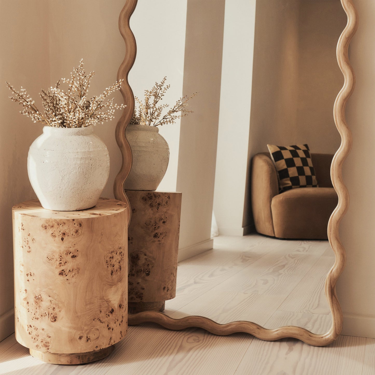 Marea - Miroir rétro ondulé en bois clair pleine longueur 170cm x 80cm
