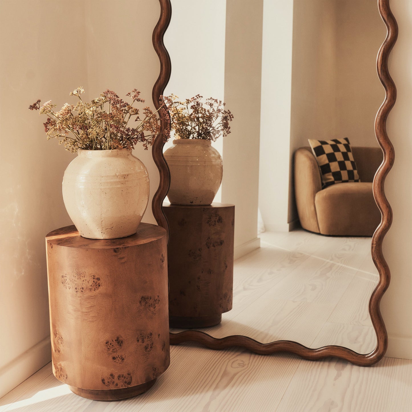 Marea - Miroir rétro ondulé en bois foncé, pleine longueur 170cm x 80cm