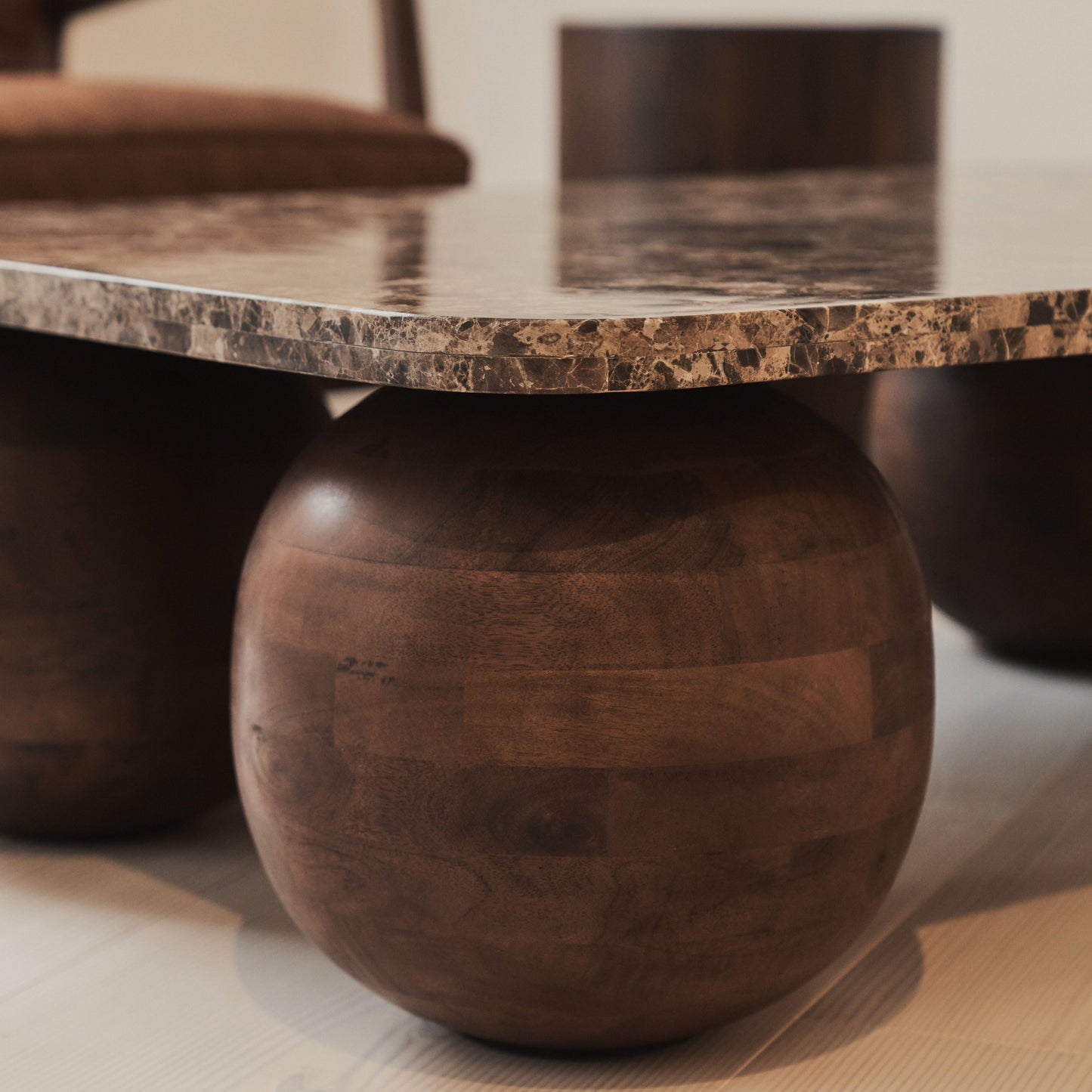 Melrose - Table basse rectangulaire premium en bois foncé avec marbre Dark Emperador