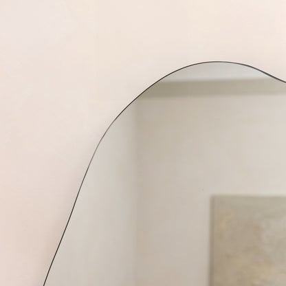 Edge - Miroir sans cadre irrégulier étang 84cm x 64cm
