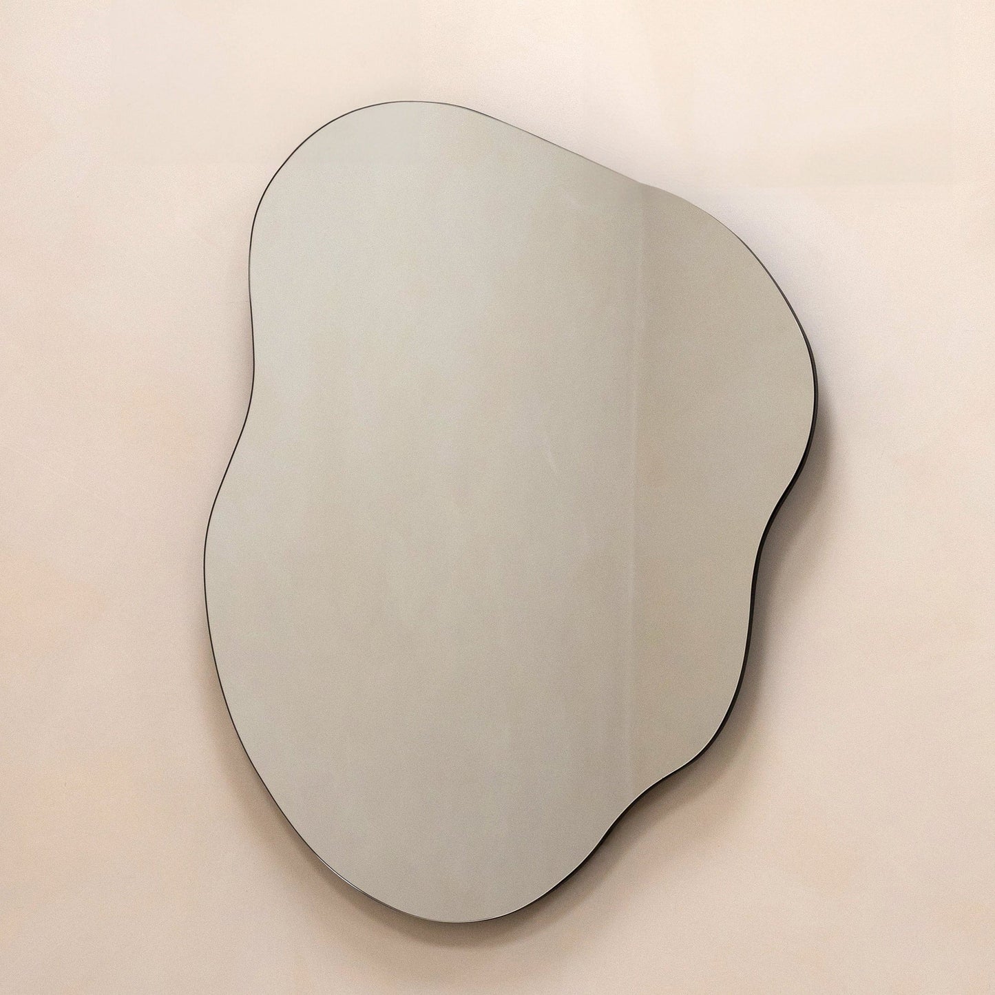 Edge - Miroir sans cadre irrégulier étang 84cm x 64cm