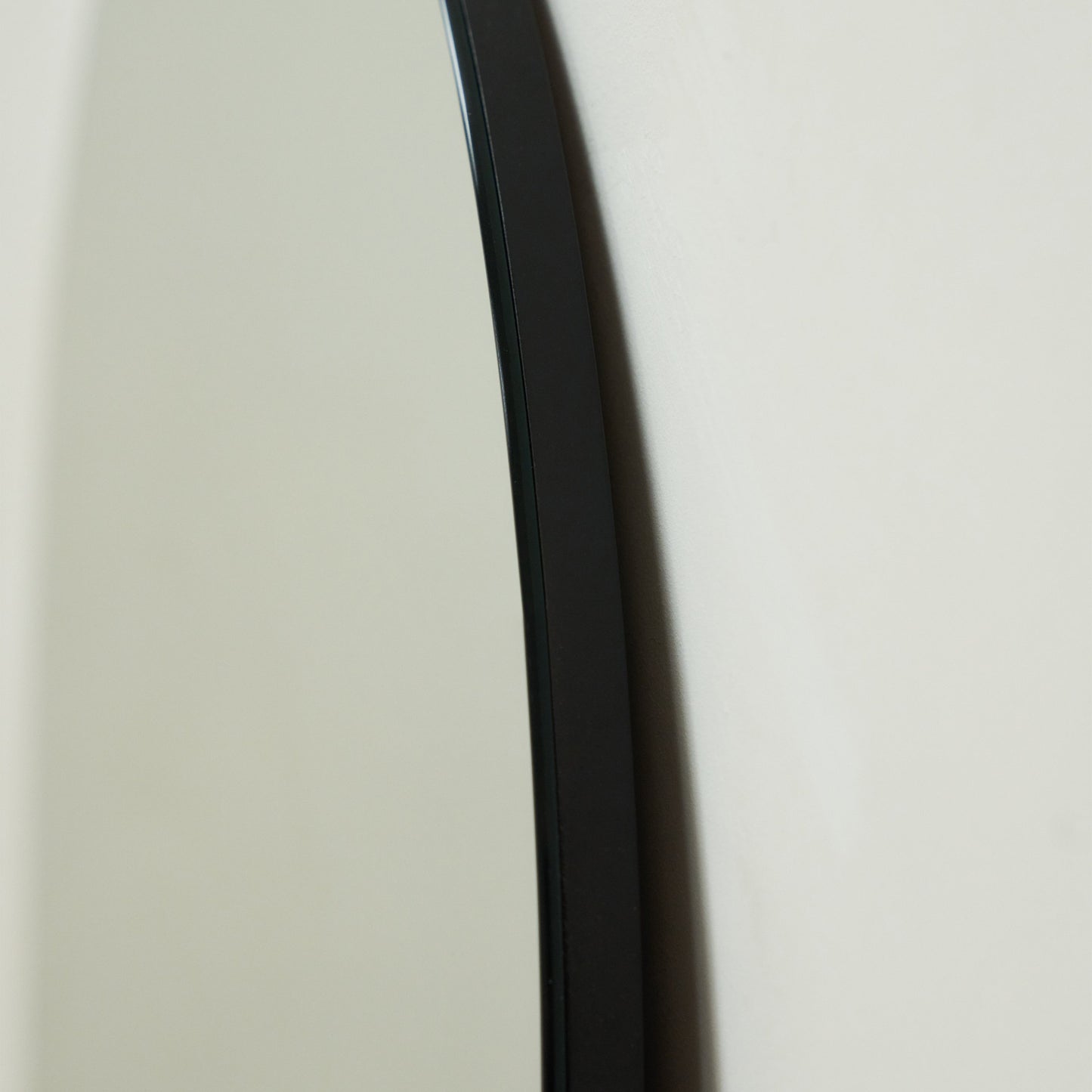 Edge - Miroir Moderne Arqué Sans Cadre 90cm x 60cm