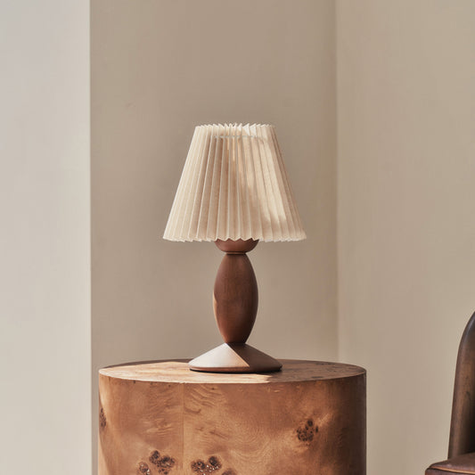 Elba - Lampe de table avec abat-jour plissé en bois foncé
