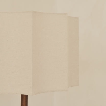 Esme - Lampadaire à abat-jour en bois foncé à motif coquille inversée
