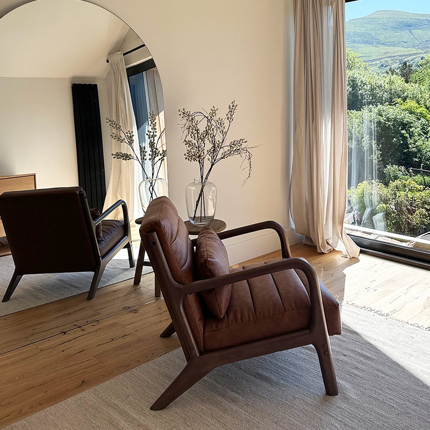 Hudson - Fauteuil avec Accents en Cuir Windsor Tan Marron et Bois Foncé