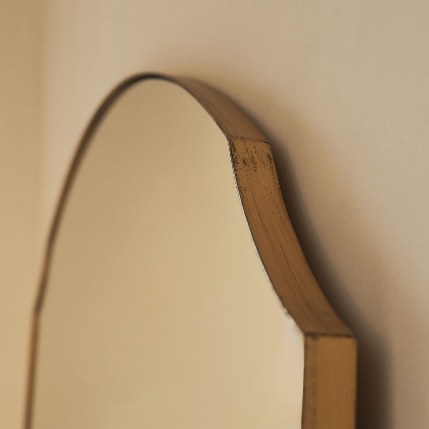 Isla - Miroir Métallique Arqué Extra Large Doré Pleine Longueur 190cm x 120cm