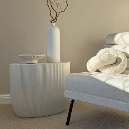 Leonardo - Table d'Appoint Minimaliste en Béton Forme Irrégulière