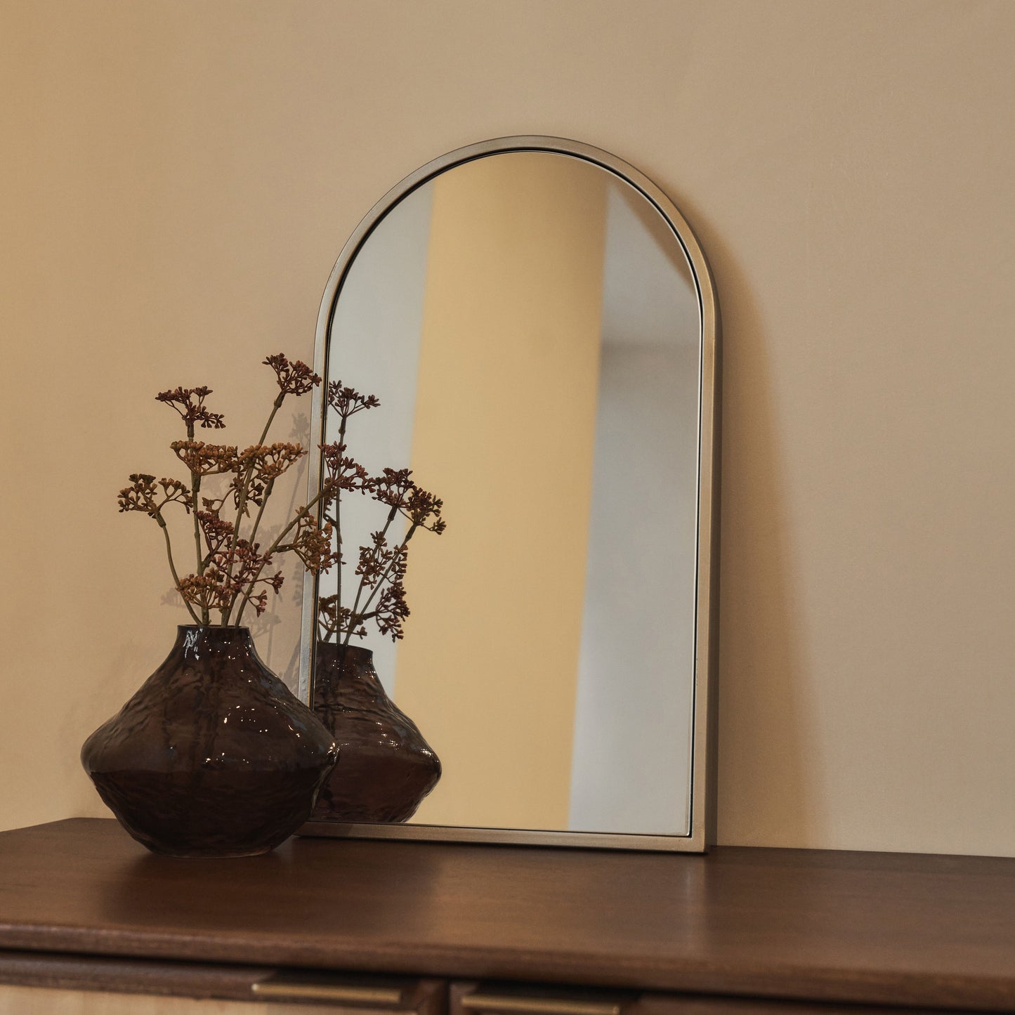 Liberty - Miroir Mural Métallique Arqué Champagne 50cm x 30cm