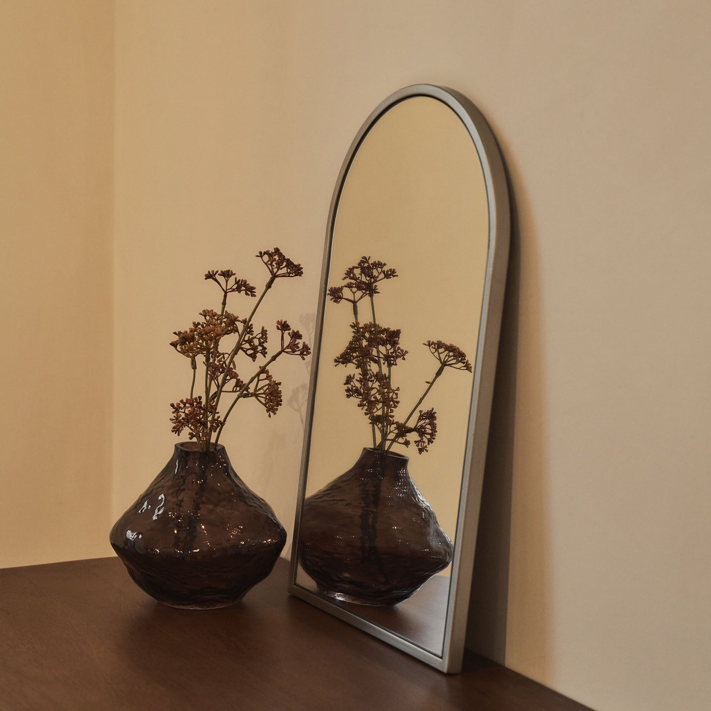 Liberty - Miroir Mural Métallique Arqué Champagne 50cm x 30cm