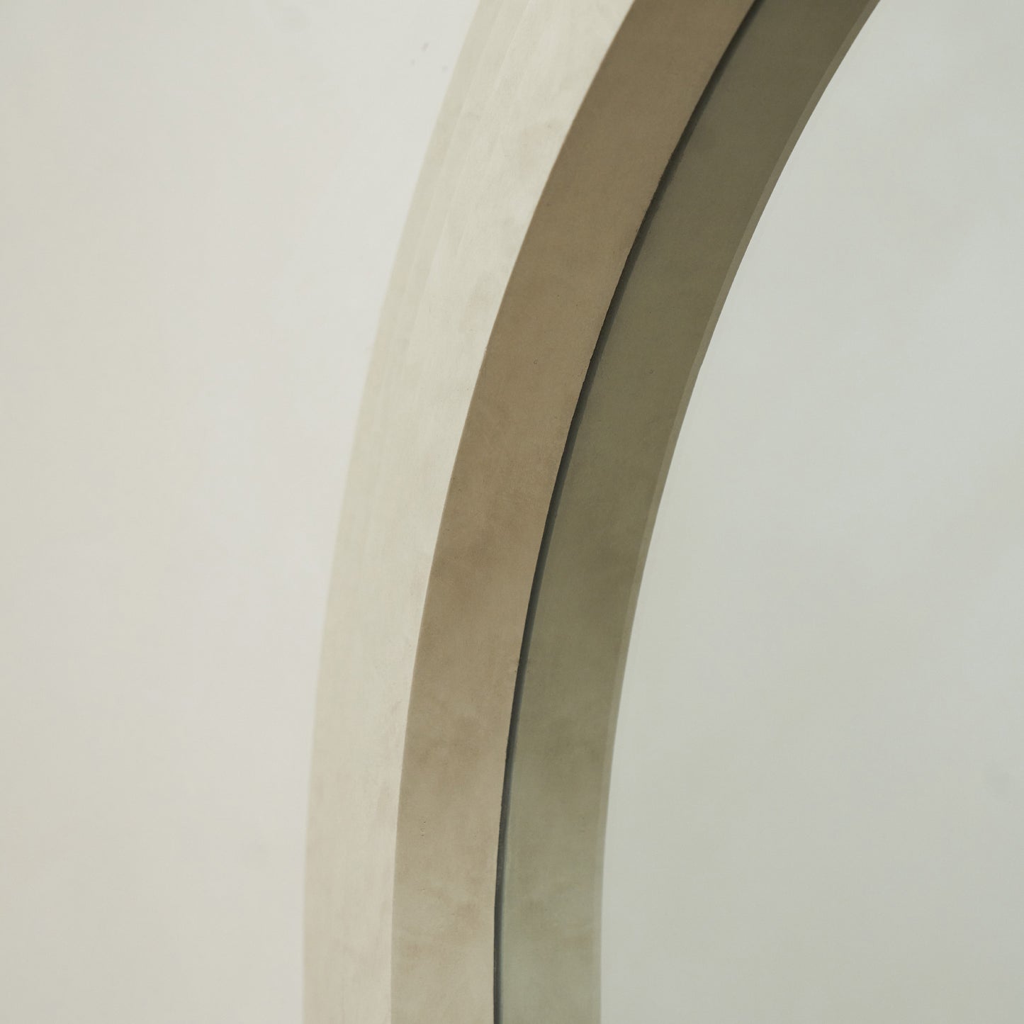 Luciana - Miroir en béton arche pleine longueur 180cm x 80cm