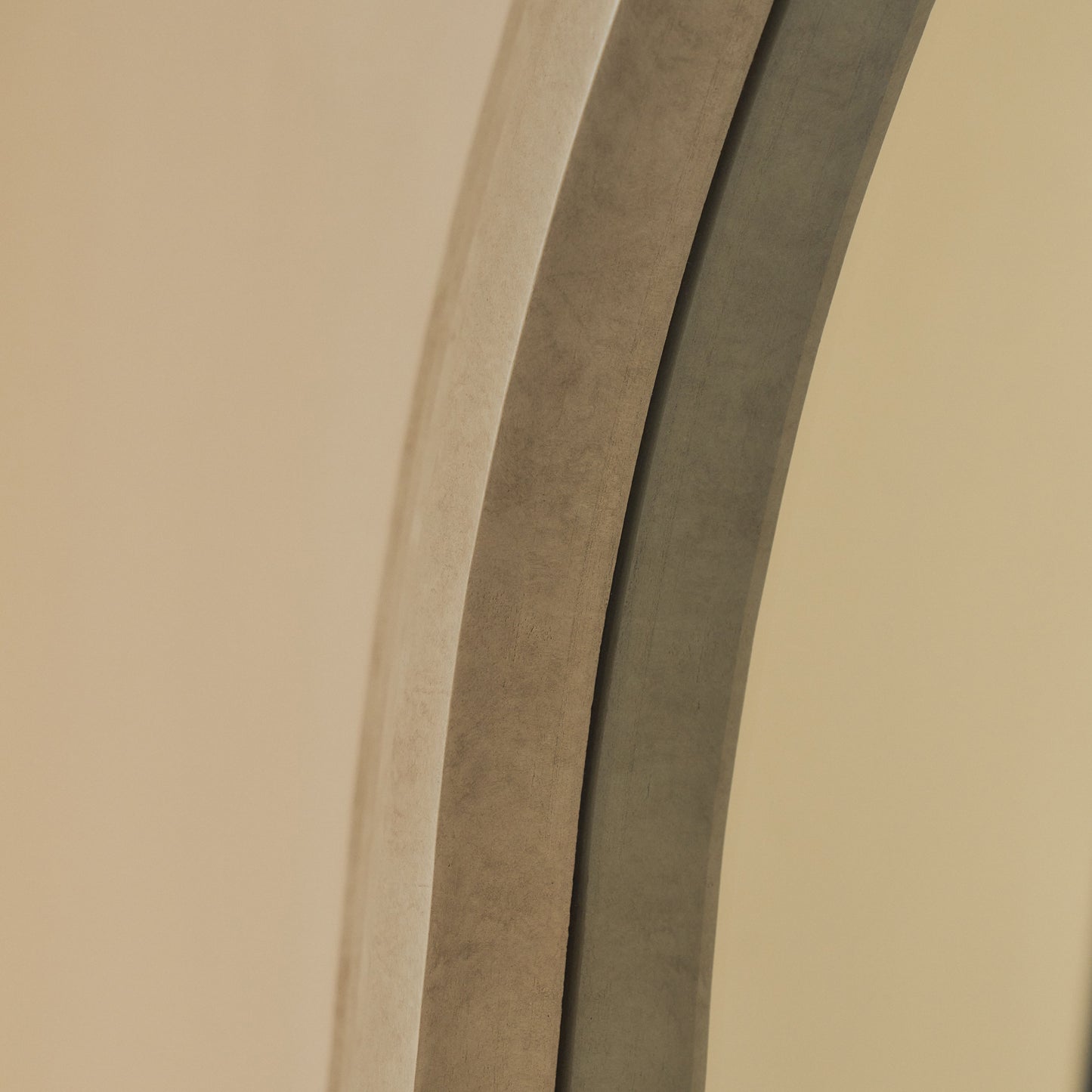 Luciana - Miroir en béton cintré pleine longueur 200cm x 100cm