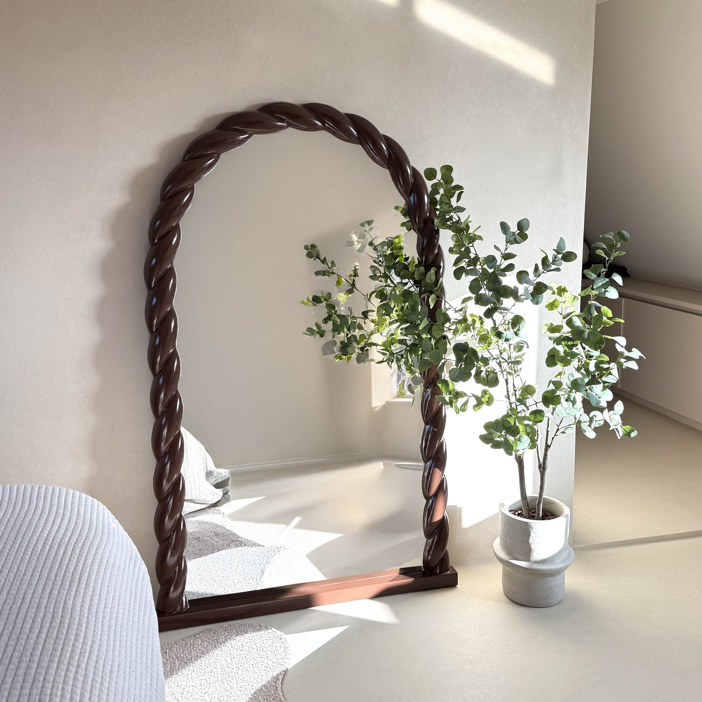 Ophelia - Miroir Extra Large Arqué Torsadé en Corde Finition Chocolat Brillant 180cm x 105cm