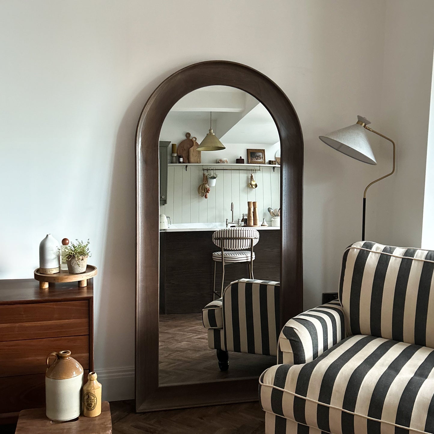 Porta - Grand miroir arqué en bois foncé pleine longueur 180cm x 90cm